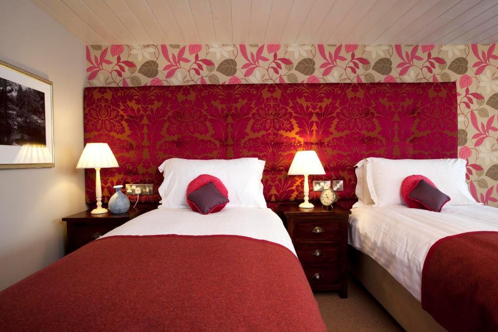 Hotel The Three Crowns Chagford Habitación foto A bedroom at the hotel