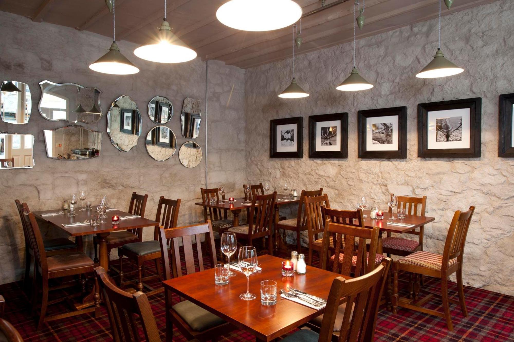 Hotel The Three Crowns Chagford Exterior foto The restaurant at the Old Stamp House